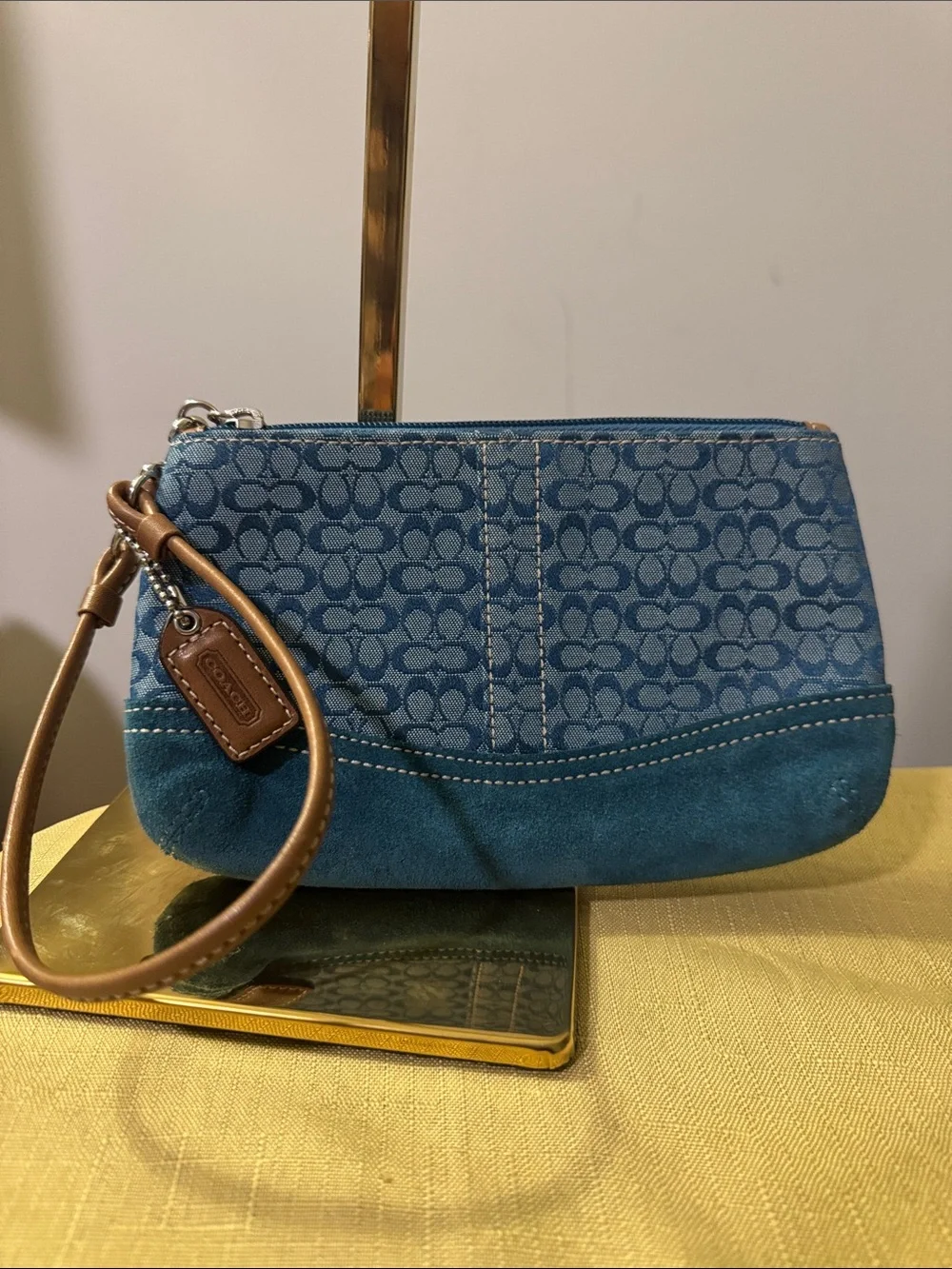 Vintage Coach Y2K wristlet